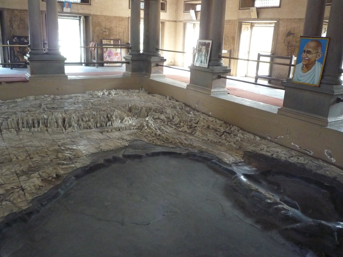 Bharat Mata Temple02